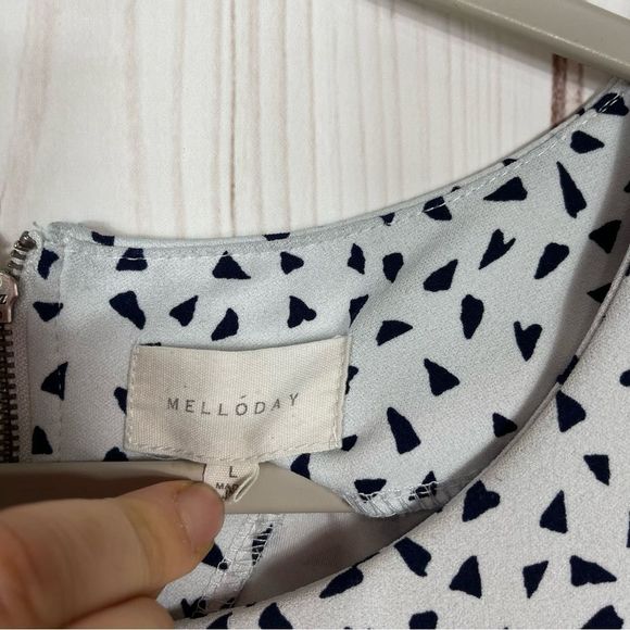 Melloday Knit Boxy Top - Picture 2 of 6